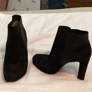 Via spica booties. Excellent condition